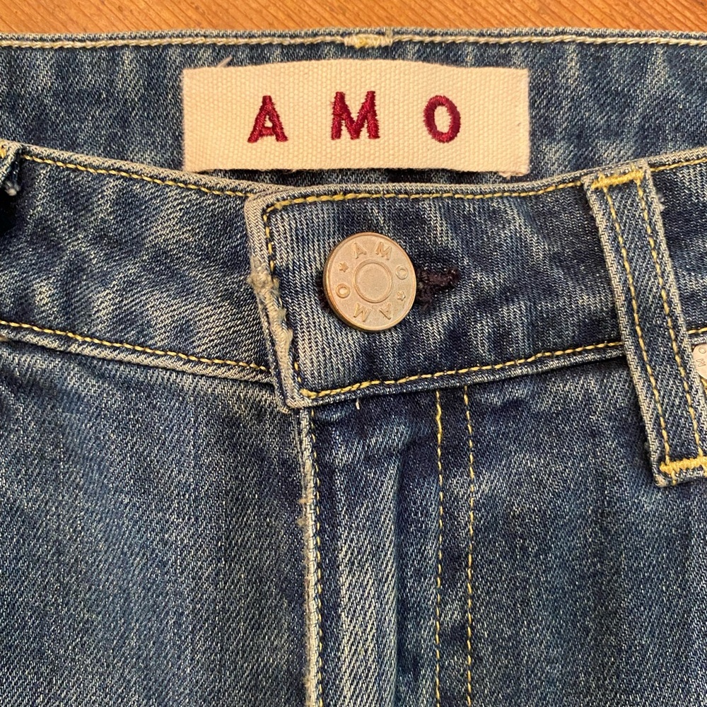 AMO Twist - ankle cut mid rise jeans size 28